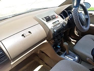 Продажа авто: Honda Город: 2004 г., 1.3 л, Автомат, Бензин, Седан — 4