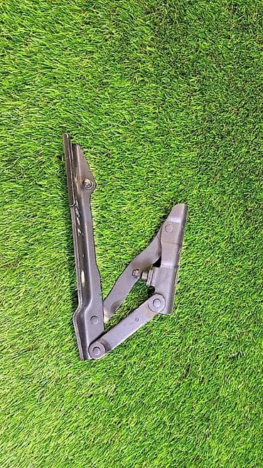 x5 e53: Петля капота L Е60 008 727 Год 2004 В отличном состоянии, очень — 1