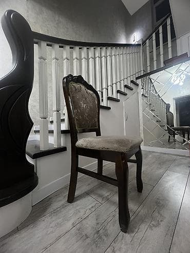 Стул для зала, Дерево