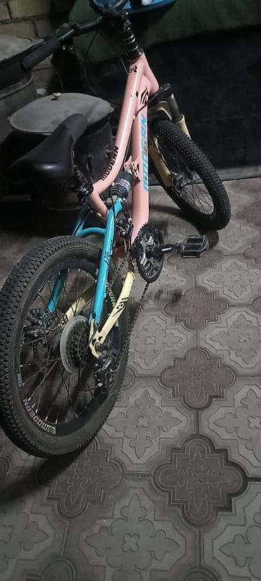 Детский транспорт: Детский велосипед, 2-колесный, 6 - 9 лет, Для девочки, Б/у — 2