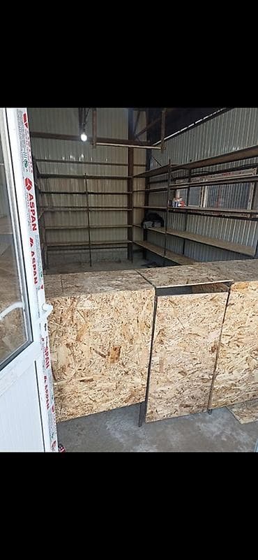 напольная полка: Металлические стеллажи и и прилавок из ОСБ для склада/магазина полка — 4