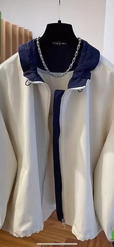 Футболки: Легкая куртка-бомбер с контрастной отделкой - Цвет: молочный с — 1