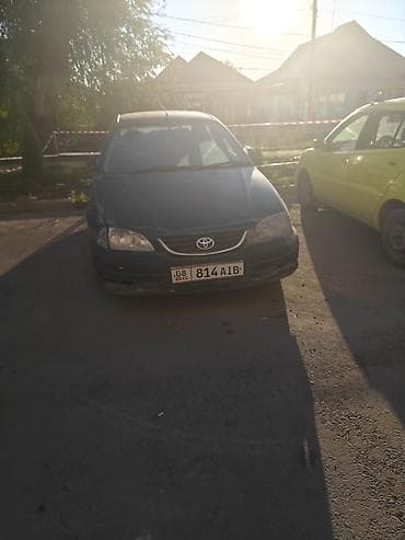 Toyota Avensis: 2002 г., 1.8 л, Автомат, Бензин, Хэтчбэк — 1