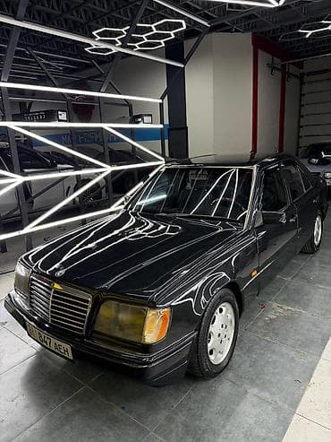 Mercedes-Benz W124: 1995 г., 2.2 л, Механика, Бензин, Седан — 1