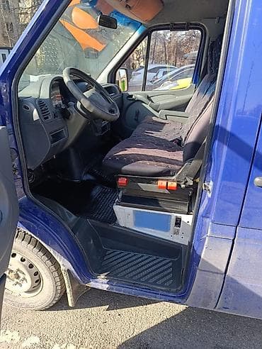 w211 e320: Mercedes-Benz Спринтер: 2001 г., 2.2 л, Автомат — 10