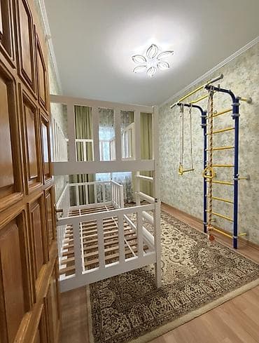 суворова: 4 комнаты, 90 м², 106 серия, 8 этаж, Старый ремонт — 3