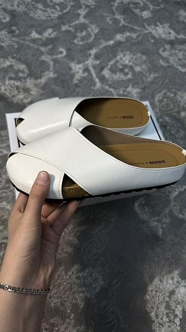 обувь спортивная: Женские шлёпанцы BNMW Fashion - Цвет: белый (молочный) - Модель: с — 2
