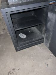 металлические шкафы для документов в бишкеке: Сейф для денег и документов, Б/у, Комбинированные, Песочные сейфы — 12