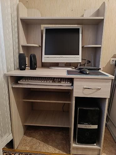 Компьютерный стол, Б/у, С полками