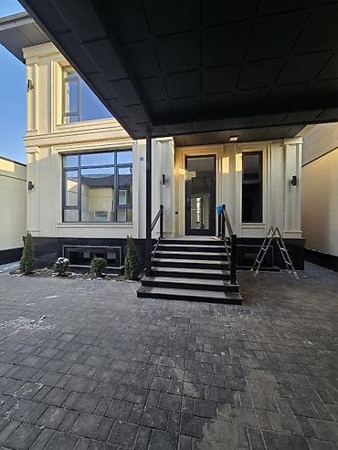 забыл: Современный двухэтажный дом с закрытым внутренним двором и — 3