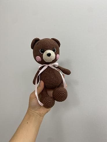 bubble tea: Вязаные игрушки амигуруми: зайка в голубом платьице и мишка с — 6