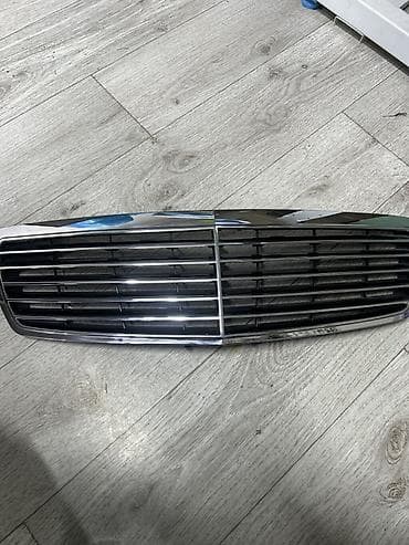 e63 w212: Решетка радиатора Mercedes-Benz 2025 г., Новый, Оригинал — 1