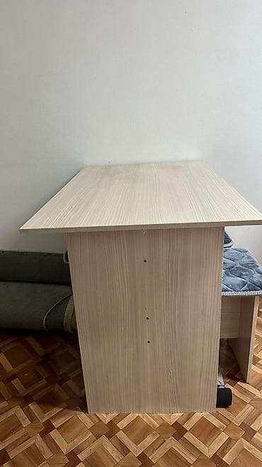 Компьютерный стол, Угловой