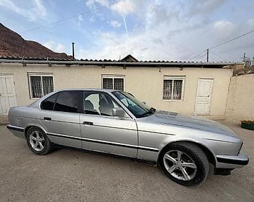 toyota aurion: BMW 5 series: 1990 г., 2 л, Механика, Бензин, Седан — 4