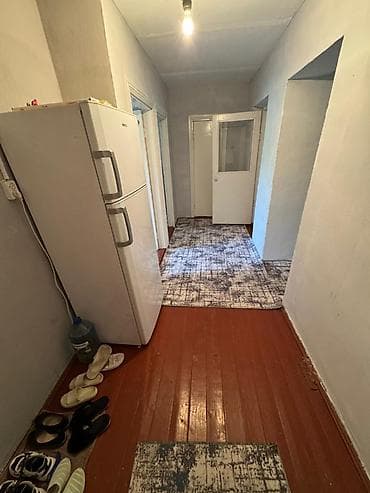 Квартиры: 3 комнаты, 80 м², Индивидуалка, 1 этаж — 6