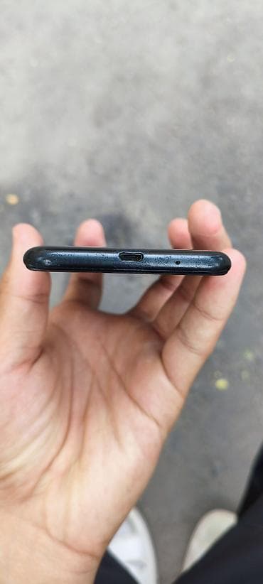 Samsung Galaxy A01, Б/у, 16 ГБ, цвет - Черный, 2 SIM — 3
