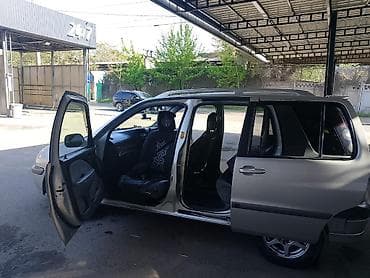 Toyota Raum: 2002 г., 1.6 л, Автомат, Бензин, Хэтчбэк