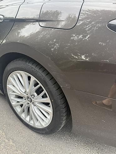 Toyota Camry: 2018 г., 2.5 л, Вариатор, Гибрид, Седан — 6