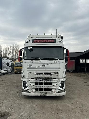 фредлайнер тягач: Тягач, Volvo, 2015 г., Тентованный — 2
