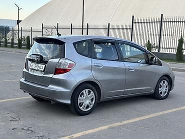 subaro legacy: Honda Fit: 2009 г., 1.5 л, Автомат, Бензин, Хэтчбэк — 4