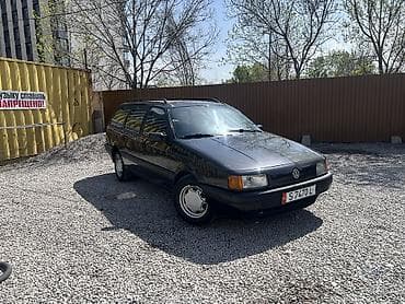 Volkswagen Passat Variant: 1993 г., 1.8 л, Механика, Бензин, Универсал — 3