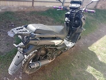 желмая мотоцикл: Скутер-эндуро 12–13" с внедорожными покрышками и агрессивным дизайном — 1