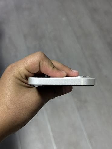 apple cinema display: IPhone 12, белый - Экран 6.1" Super Retina XDR (OLED), True Tone — 4