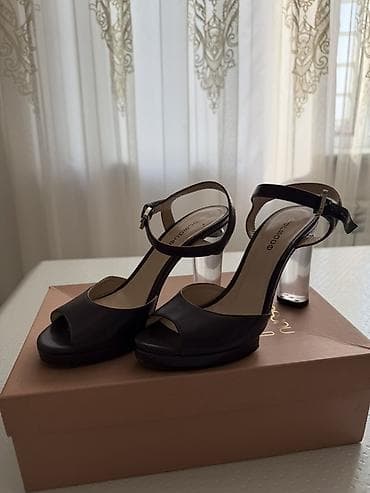 Босоножки на каблуке с прозрачной вставкой - Модель: открытые — 2