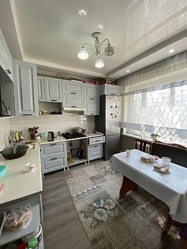 2х: 🏡 Продаётся 2-х этажный дом 📍Район: Ак-Орго ж/м 🏠 Этажность: 2 🛏 — 10