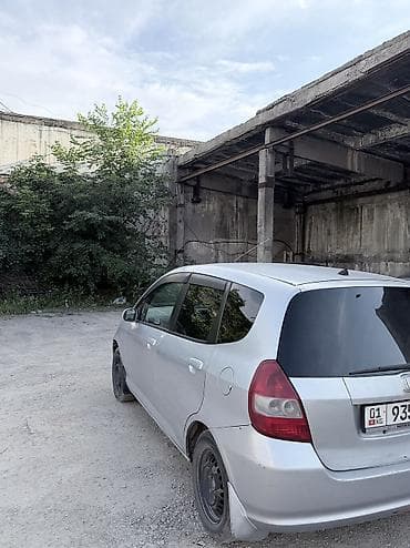 rf 2: Honda Fit: 2002 г., 1.3 л, Вариатор, Бензин, Хэтчбэк — 4