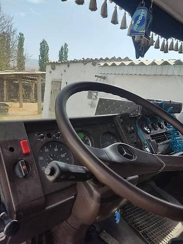 Кормораздатчики: Mercedes-Benz Vario: 1993 г., 4 л — 7
