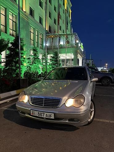 автомаи: Mercedes-Benz C-Class: 2001 г., 3.2 л, Автомат, Бензин, Седан — 4