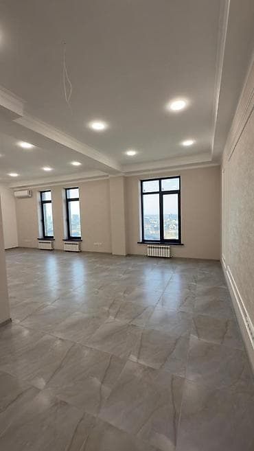 Сдаю в аренду гараж: Сдача 20$ за кв.м 65 кв.м 20*65=1 300 Окончательно торг 1200$ в мес — 10