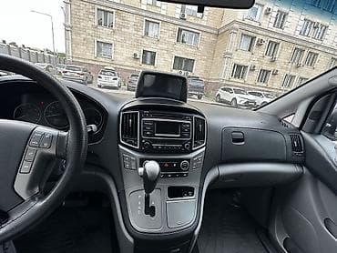 Продажа авто: Hyundai Starex: 2018 г., 2.4 л, Автомат, Дизель, Минивэн — 8