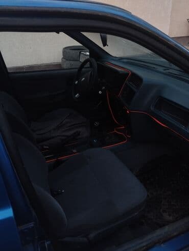 купить диски на 16: Ford Sierra: 1989 г., 2 л, Механика, Бензиновая, Седан — 9