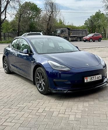 Tesla Model 3: 2022 г., 10 л, Автомат, Электромобиль, Седан