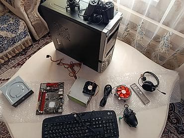 Материнские платы: Комплект компьютерных комплектующих и периферии. В наборе: - — 3