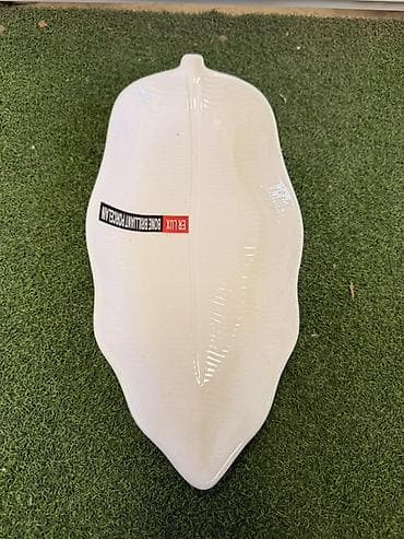 мороженое фрейзер: Белая сервировочная тарелка в форме листа. - Материал: костяной — 2