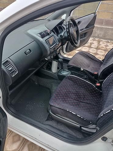 subaru justi: Honda Fit: 2003 г., 1.3 л, Вариатор, Бензин, Хэтчбэк — 6
