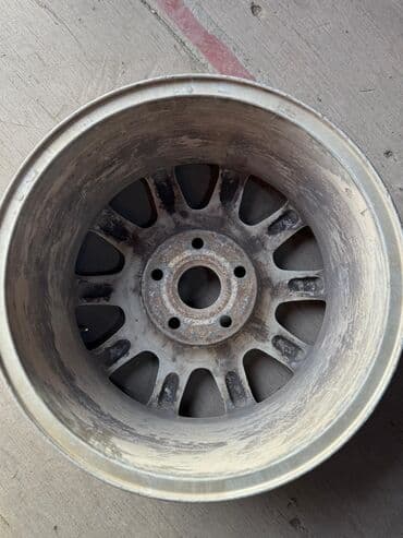 продаю титан диск на ниву: Литые Диски R 15 Audi, Комплект, отверстий - 5, Б/у — 3
