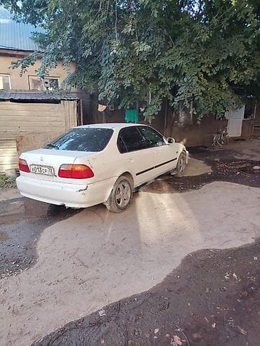 Honda Civic: 1997 г., Бензин, Седан — 3