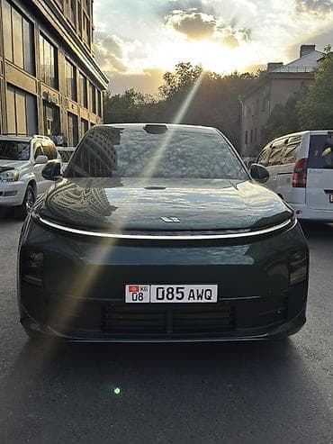 byd e9 2021: Lixiang L6: 2025 г., Автомат, Гибрид, Кроссовер — 2