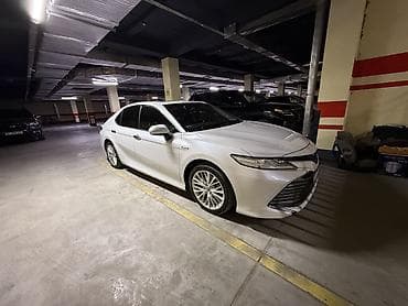windom 2003: Toyota Camry: 2018 г., 2.5 л, Вариатор, Гибрид, Седан — 1