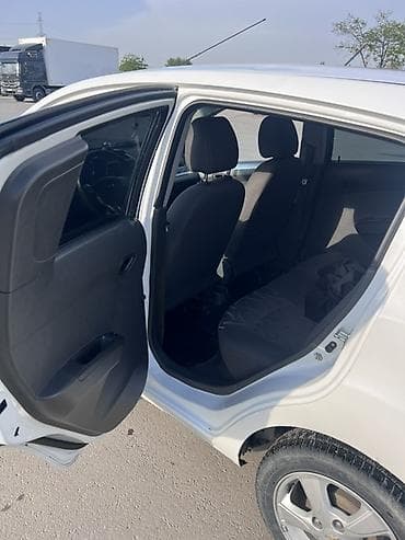 дви: Chevrolet Spark: 2014 г., 1 л, Автомат, Бензин, Хэтчбэк — 9