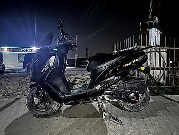 мото хвост: Скутер Q,max (черный), городской класс. Характеристики и оснащение: - — 4