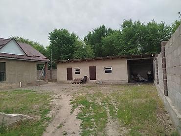 барачные дома: Продается дом с большим сараем для коров,быков на 100 голов,с будущим — 2