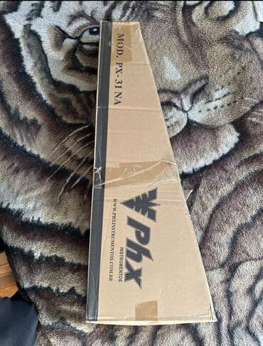 мини микрафон: Гитара маленькая походная, новая. 3500 сом.

Укулеле б.у. 1500 сом — 6