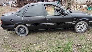 ом 613: Opel Vectra: 1993 г., 1.6 л, Механика, Бензин, Седан — 3