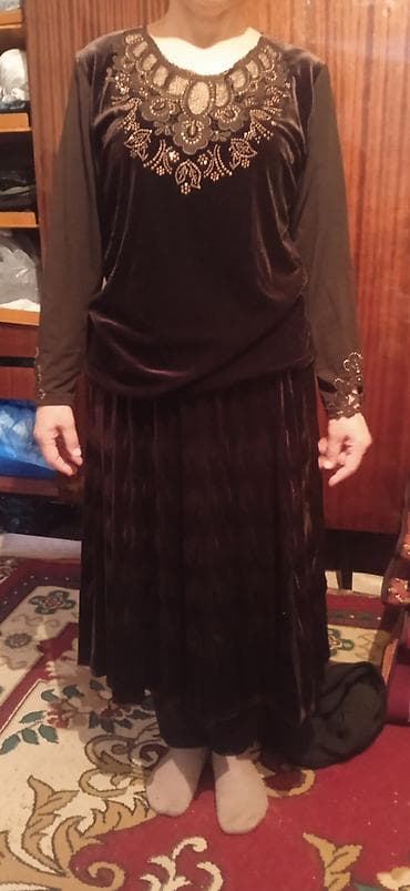 Костюм с юбкой, Модель юбки: Плиссе, Миди, Стандарт