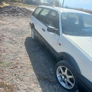 Volkswagen Passat Variant: 1990 г., 1.8 л, Газ, Универсал — 3